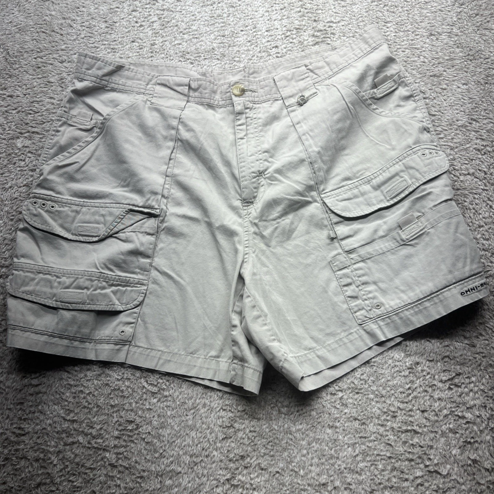 Columbia PFG Shorts Men’s Omni-Shade Cargo Shorts￼ size 40 /5.5Length