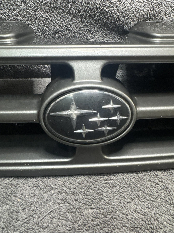 1997 to 1999 Subaru Legacy Outback Grill Grille OEM t9984 DG - Image 3 of 4