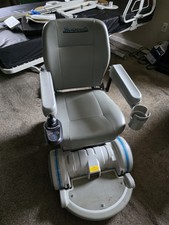 Hoveround MPV5 Power Wheelchair - Lightly Used, brand new battery
