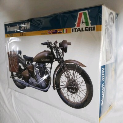 Triumph 3Hw Italeri 7402 1/9 Ww.Ii Plastic Military Motorcycle