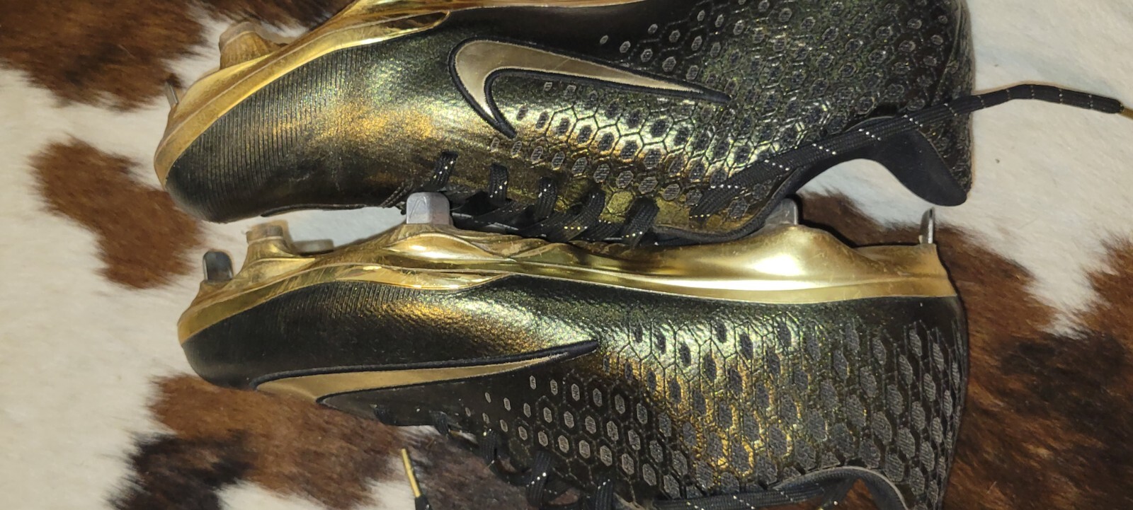 Nike Vapor Men's Baseball Metal Cleats A07946-013 Black Gold Size 9.5 Baseball
