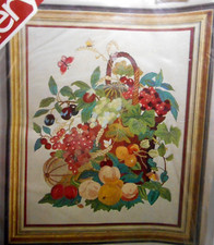 Rare Vintage Spinnerin Crewel Embroidery Kit BASKET of FRUIT Marjorie Gosz