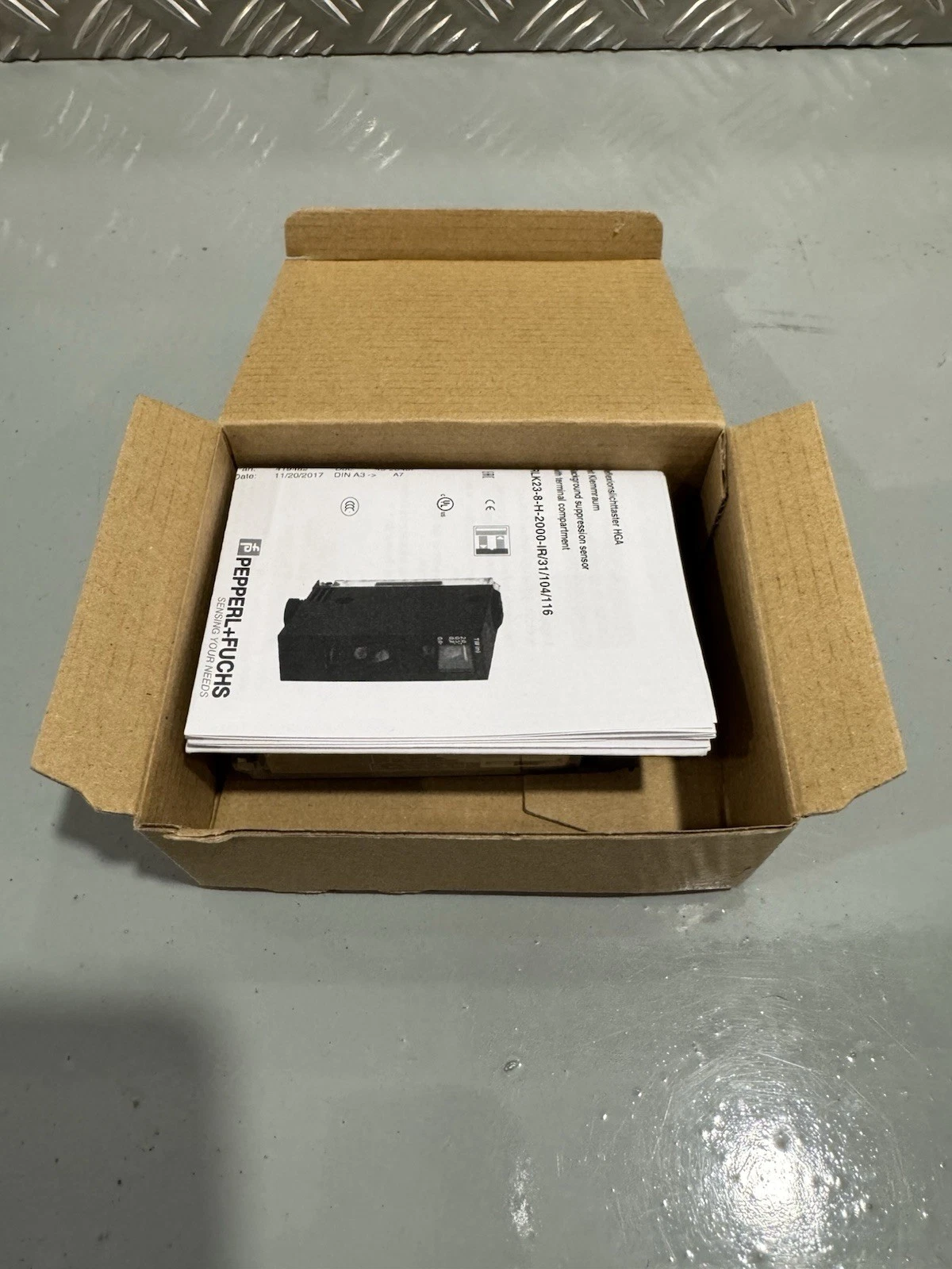 Pepperl & Fuchs RLK23-8-H-2000-IR/31/104/116 419482 Sensor Unit Brand New 3