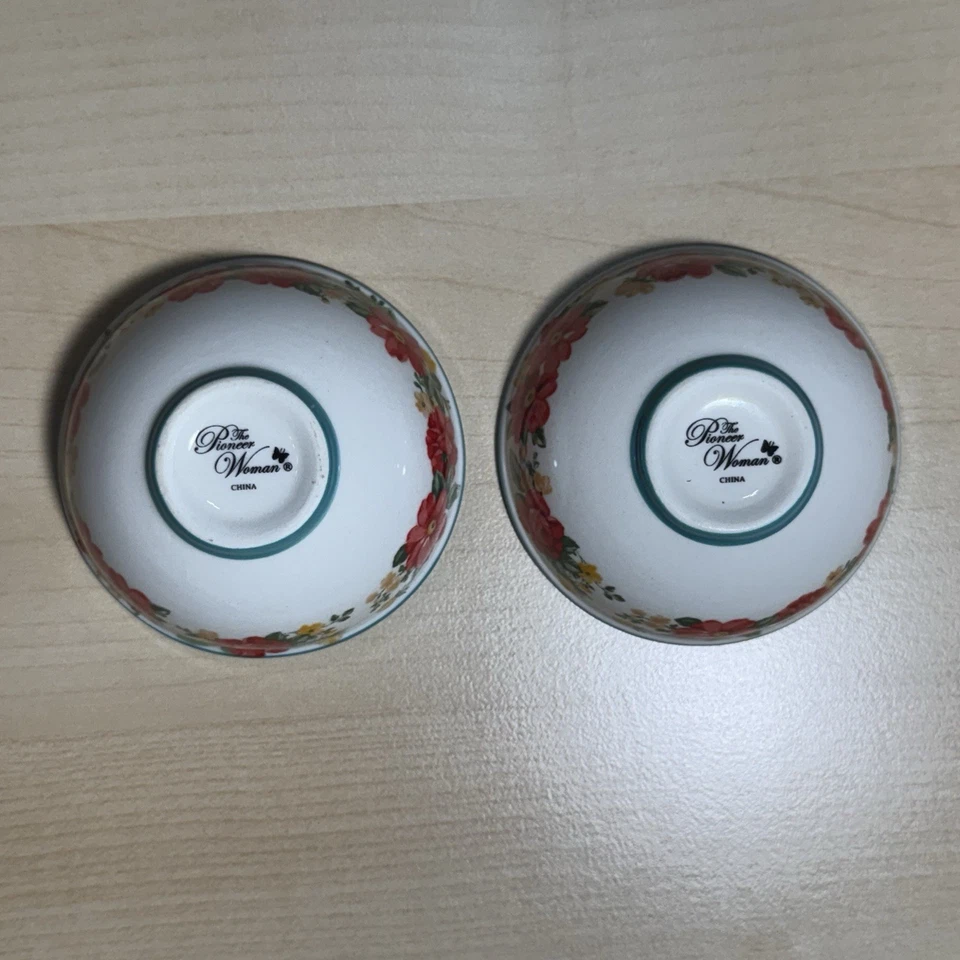 Pioneer Woman Large Ceramic Measuring Cup Dazzling Dahlias & 2 Mini Pinch Bowls - Image 3 of 4