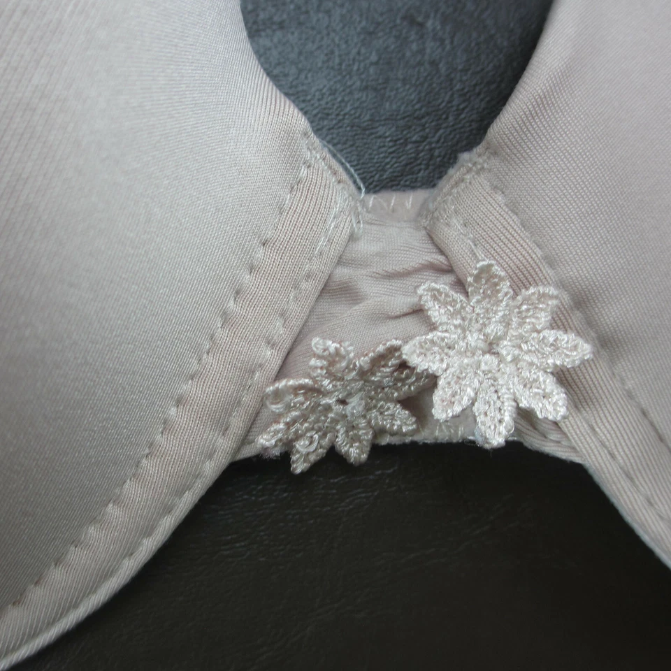 Sujetador Jessica Simpson 36C Rosa Encaje Acolchado Con Aros Cierre Ajustable Foto 4 de 4