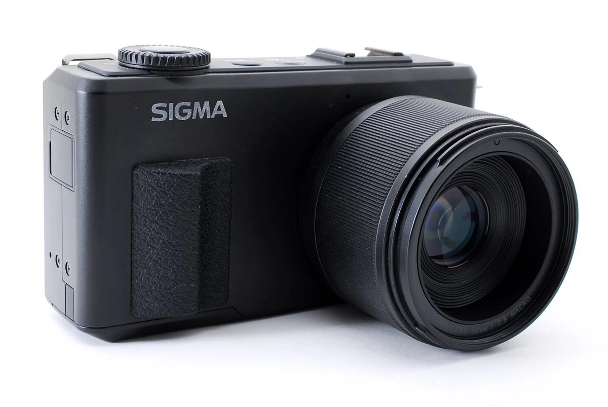 Sigma DP3 Merrill Digital Camera FOVEON X3 Made In Japan w. extras