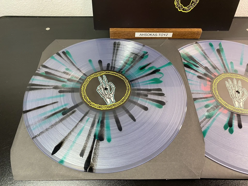 Run The Jewels (Killer Mike & El-P) Green & Black Splatter 2xLP Vinyl Pre Owned - Image 2 of 4