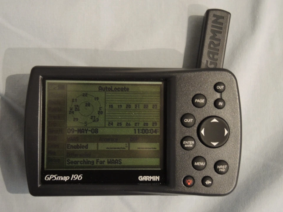 Garmin GPSMAP 196 Bundle Aviation GPS  & AutoMount Kit & Accessories-Americas - Image 4 of 4