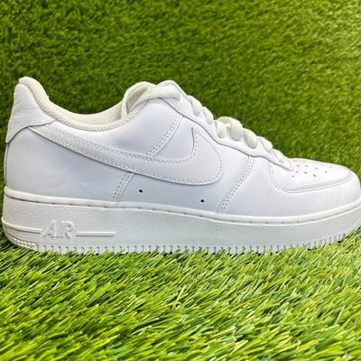 Nike Air Force 1 '07 Low Mens Size 9 White Athletic Lifestyle Shoes Sneakers
