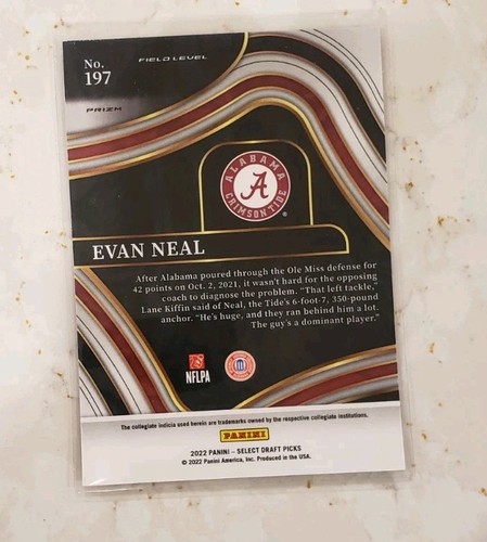 2022 Select Evan Neal New York Giants Field Level Red Lazer Prizm RC #197 - Picture 2 of 2