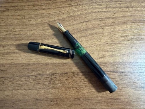 Pelikan 100 Fountain Pen