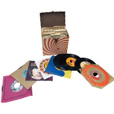 Vintage 45 RPM Record Lot w/ Storage Box  Dividers