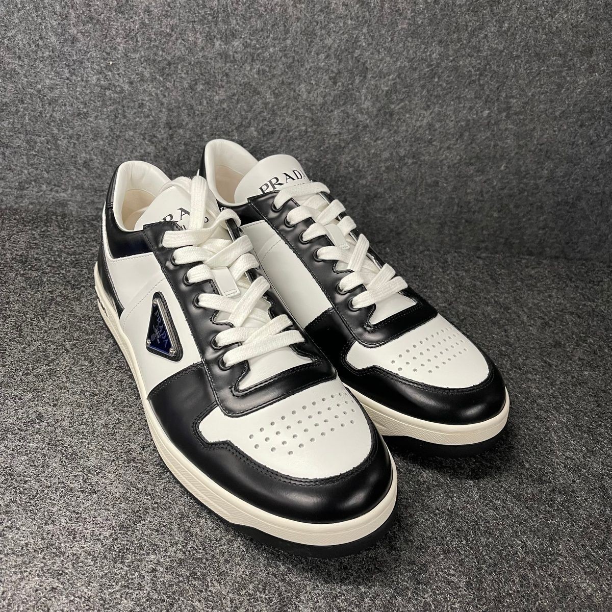 PRADA Downtown Lace-Up Sneakers Men's Size 8.5 Black/White