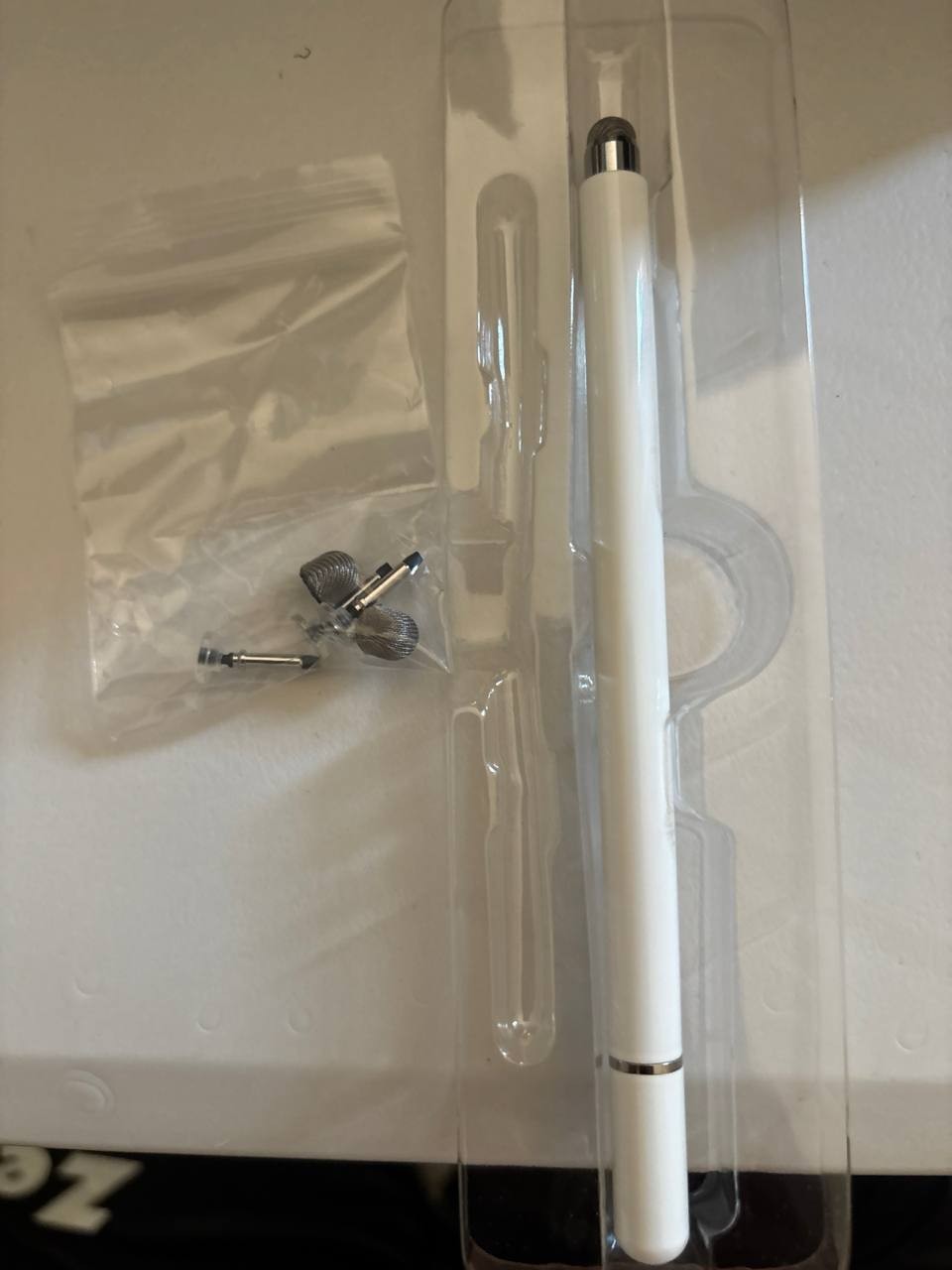 Penna Capacitiva Passiva Universale 2 in 1 per Tablet e Smartphone + Punte di...