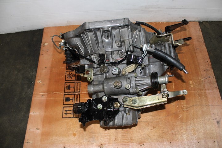 ムーンマトリックス 1 2 3 4 5 00 01 02 03 04 05 TOYOTA MATRIX 1.8L 5-SPEED MANUAL TRANS