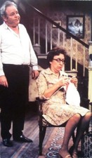 ALL IN THE FAMILY clipping 1970s color photo Carroll O'Connor & Jean Stapleton