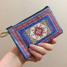 Handmade tapestry purse bag with carpet finish. Size 5.5" x 4". 