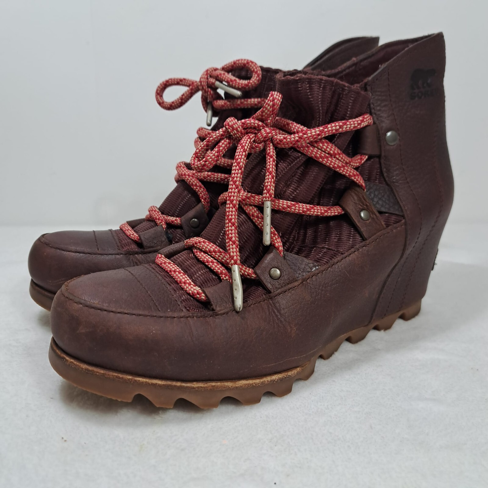 Sorel Sandy Lace-Up Wedge Boots in Burgundy Leather Women's Size 8.5 EUC NL2628-628