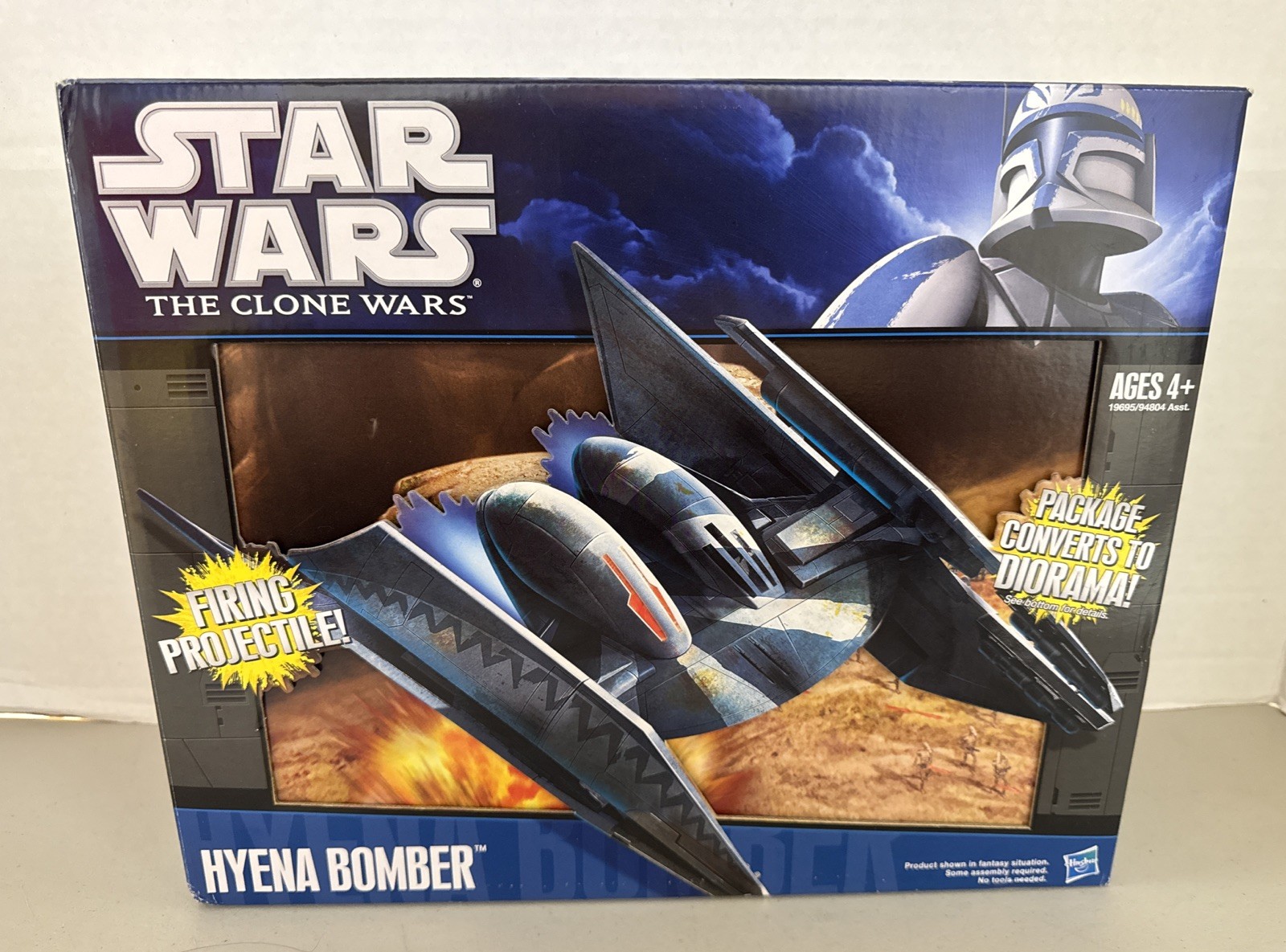 2010 Hasbro Star Wars The Clone Wars Hyena Bomber Space Ship