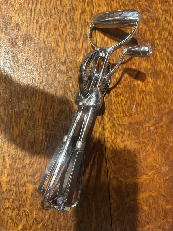 Stainless Steel 1950s Vintage Hand Crank Mixer Egg Beater Vintage Kitchen Tool
