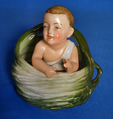 Figur Klavier Baby Art Deco Stil Porzellan Emaille