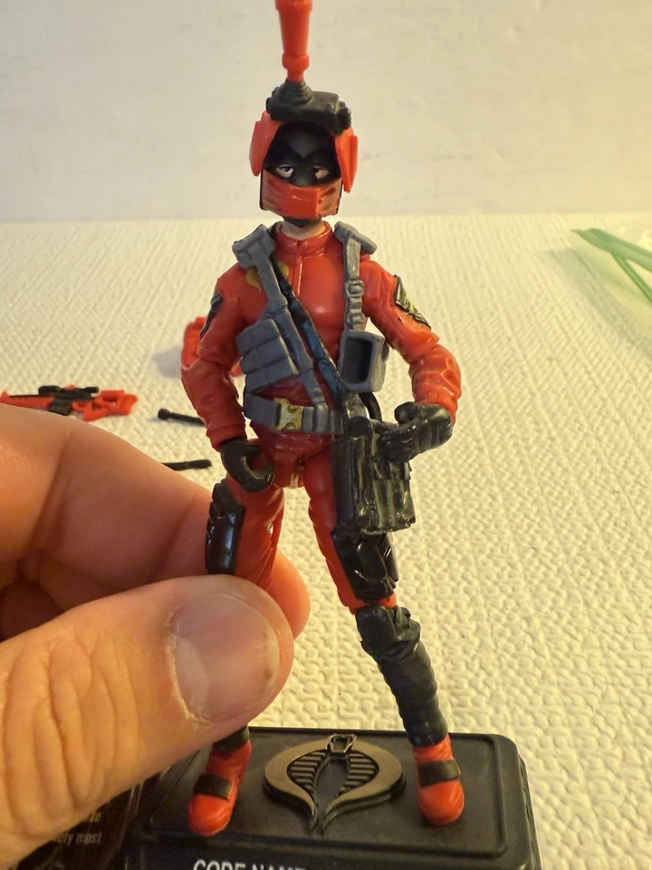 FIGURA DE ACCIÓN 50 ANIVERSARIO HASBRO G.I JOE COBRA NIGHT VIPER CON ACCESORIOS Foto 4 de 4