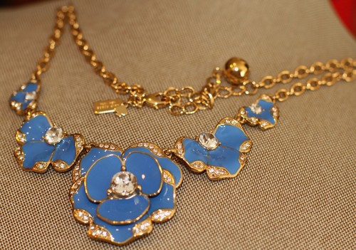 Kate Spade Beach House Bouquet Floral Collar Necklace blue flower rose crystals - Picture 9 of 12