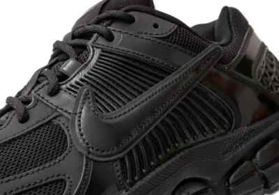 【即発送 限定SALE】DSM × NIKE zoom vomero5 Dover Street Market DSM × Nike Zoom Vomero 5 Black FZ3313-001