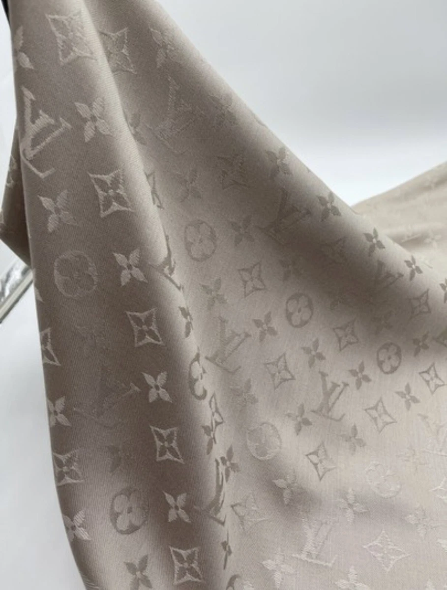 Louis Vuitton nude color monogram scarf made of 60% silk and 40