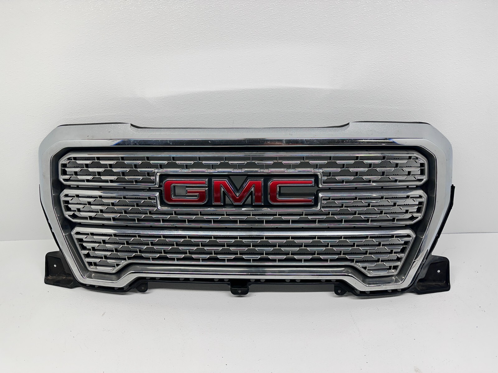2019 - 2022 GMC Sierra Denali 1500 Front Chrome Grille Without-Camera OEM GM