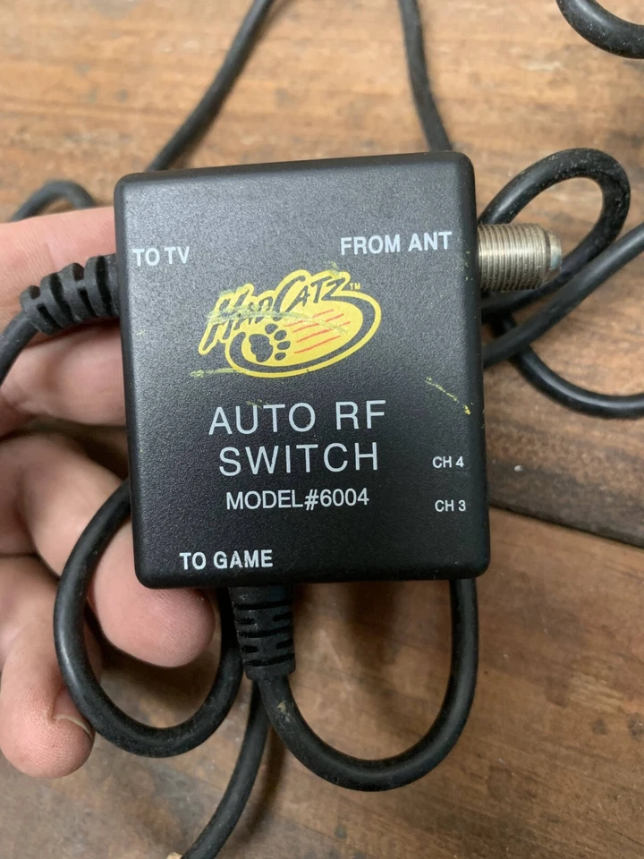 MadCatz Auto RF Switch Model #6004 For PlayStation Nintendo 64 Sega Dreamcast - Image 4 of 4
