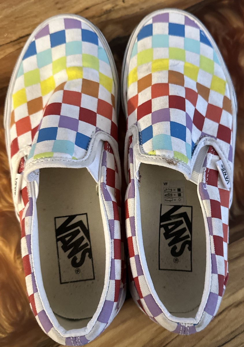 Vans Classic Slip-On (Checkerboard) Rainbow/Tr.  6.5 US Mens 8.0 US Womens Vans Classic Rainbow Checkerboard Slip on Shoes Mens Size 8  main image 4