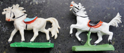 Pferd Reitpferd Gummi DDR Fischer Lisanto ??? 2 Stück
