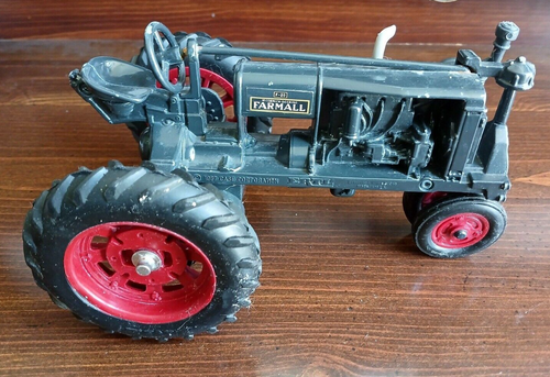 Tractor De Granja De Farmall F-20 Foto de archivo editorial - Imagen de