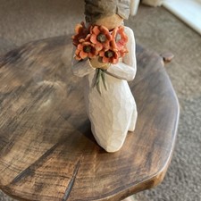 Willow Tree 26233 13cm Surrounded by Love Figurine