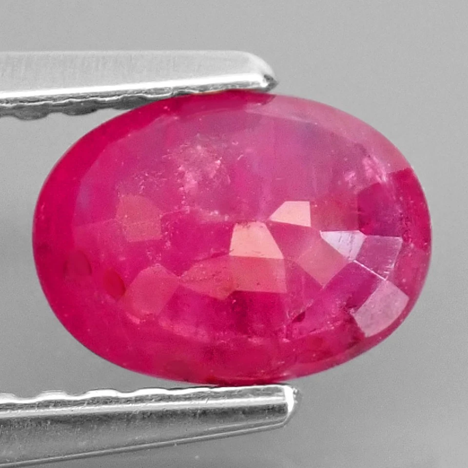 0.88ct.RUBY TANZANIA NORMAL HEATED NATURAL GEMSTONE OVAL SHAPE - Image 3 of 3