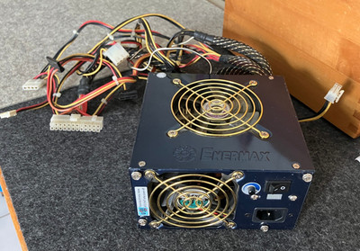 ENERMAX Noisetaker EG425AX-VE (W) (24P) ATX 12V 2.0  Netzteil