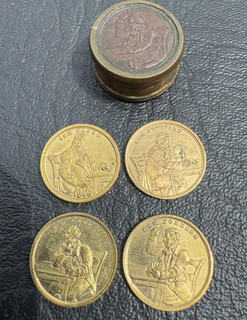 brass pot with 4 brass gaming tokens german? token pass coin medallion c19c