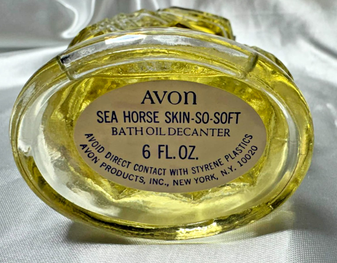Avon Sea Horse Decanter Skin-So-Soft Bath Oil 6 oz. FULL w/Box