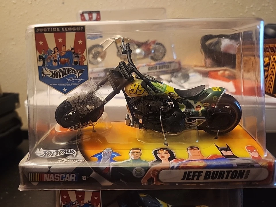 Hot Wheels Justice League Nascar Collection Mark Martin Greg Biffle Jeff Burton - Image 3 of 4
