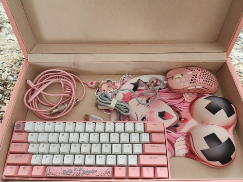 Belle Delphine Keyboard Gaming Mouse Collector’s Edition Ghost K1 Case 1129/2000 - 第 1/14 張圖片