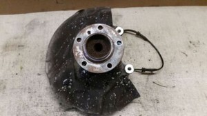 BMW 7 (E65, E66, E67) 730 LD Achsschenkel links vorn Radlagergehäuse