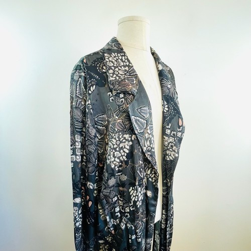 Odd Molly Size 3 (16) Grey & Black Floral Satin Lightweight Open Jacket - Picture 6 of 24