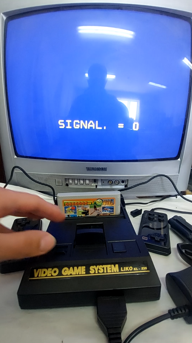 Subor Liko KL-235 dendy vintage game console 8 bit from 90's Subor Liko KL-235 dendy vintage game console 8 bit from 90's