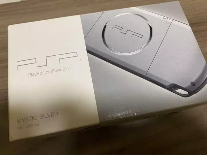 Sony Playstation Portable PSP-3000 MYSTIC SILVER