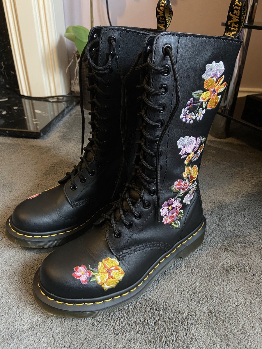 Styling Doc Martens Vonda Ii Dr Martens 1914 Vonda II Floral