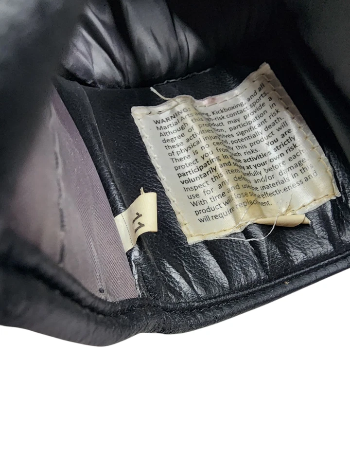 TITLE Classic Boxing Gloves MMA Training 11oz Black/Red - Image 3 of 3