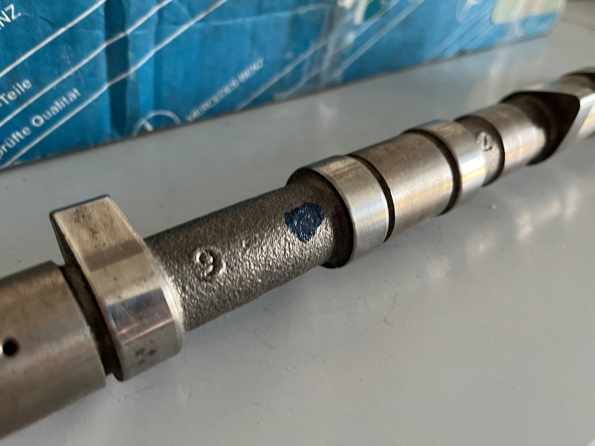 NEU NOS Mercedes-Benz 190E 2.3-16V W201 M102 Nockenwelle STANDARD  