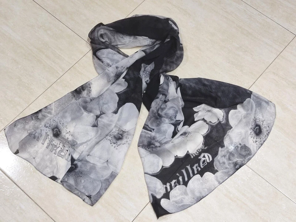 Elegante Bufanda Mantón JOHN GALLIANO Floral Gris Negro Marfil 100% Seda Suave 25"x 68" Foto 2 de 4