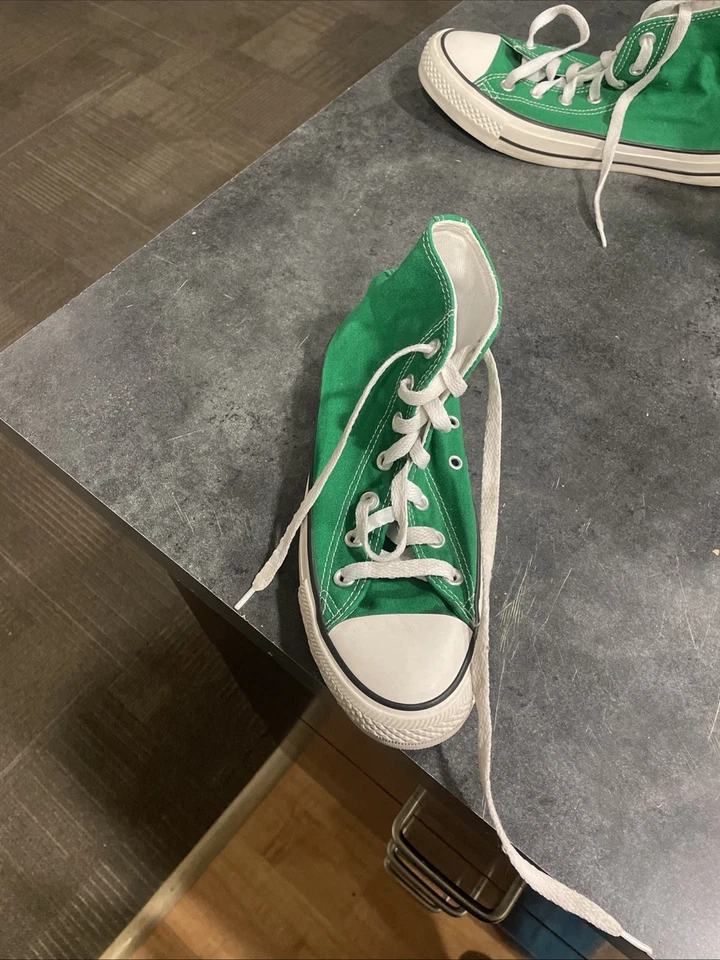 Converse feminino tamanho 8 - Imagem 3 de 4